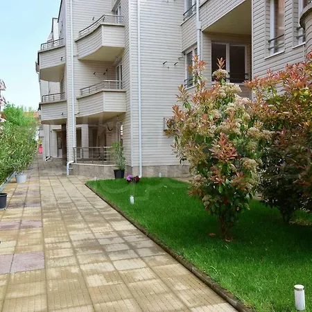 Appartement Апартамент С Тераса До Плажа Ravda
