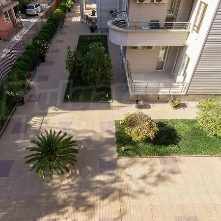 Apartment Апартамент С Тераса До Плажа Ravda