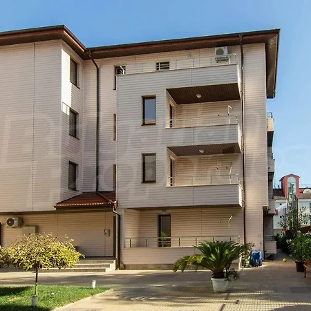 Apartment Апартамент С Тераса До Плажа